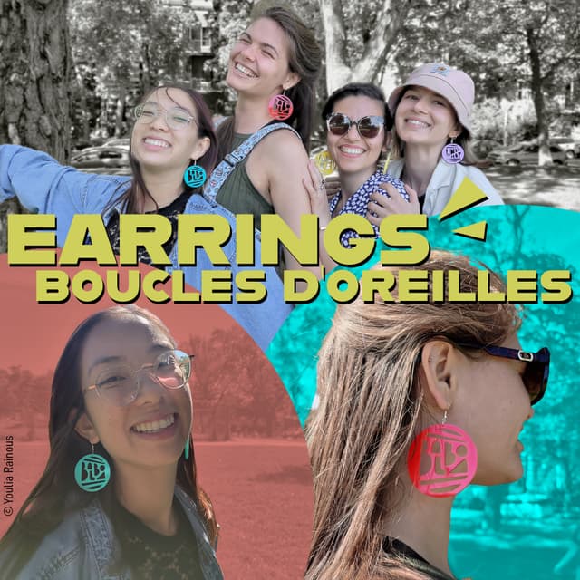 Modèles avec les boucles d'oreilles de Youlia